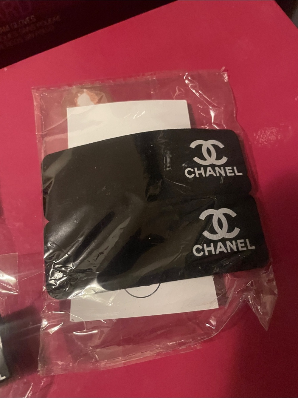 Beaute GWP hair accessories - Picture 17 of 17